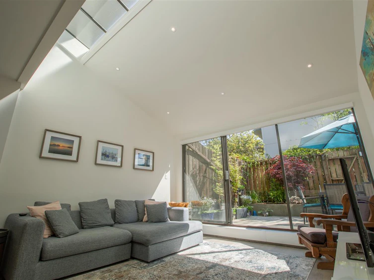 106-1745 Esquimalt Avenue, West Vancouver, BC, V7V 1R7 - 6