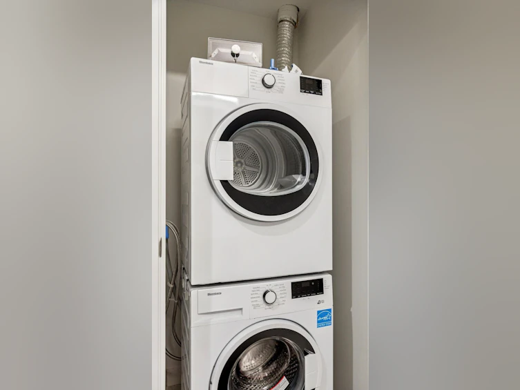 TH1431 Hunter Street, North Vancouver, BC, V7J 1H3 - 25