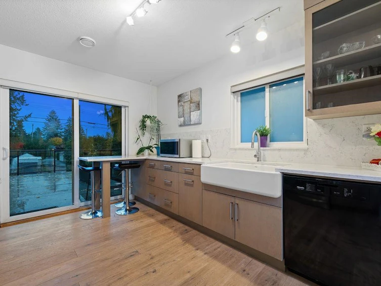 1436 Grand Boulevard, North Vancouver, BC, V7L 3X7 - 8