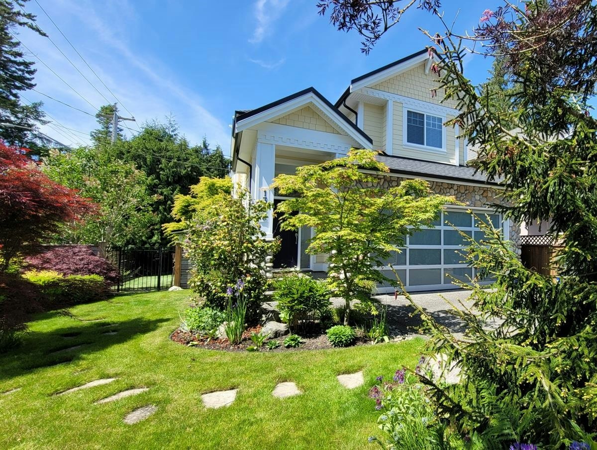 1383 129a Street, Surrey, BC, V4A 3Y8