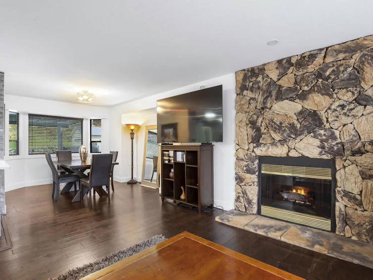 32555 Richards Avenue, Mission, BC, V2V 7E6 - 9