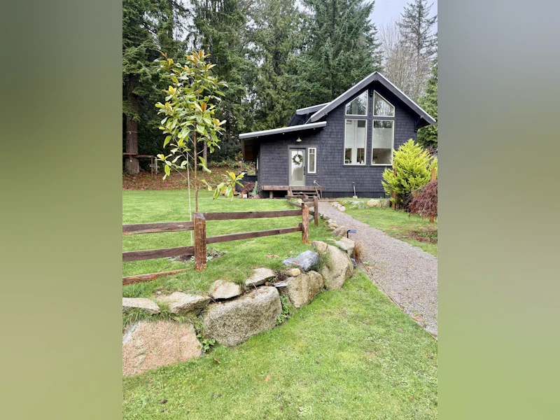 962 Cemetery Road, Gibsons BC