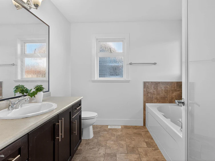 7032 195a Street, Surrey, BC, V4N 5Z2 - 25