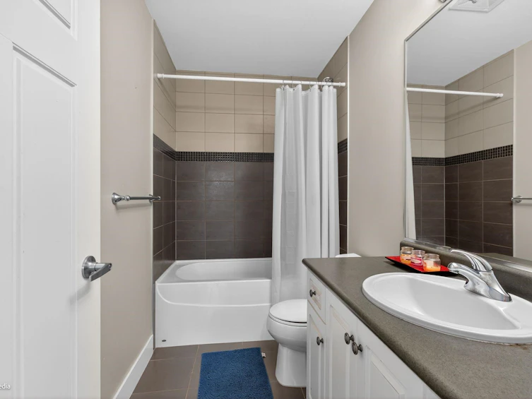 7032 195a Street, Surrey, BC, V4N 5Z2 - 37