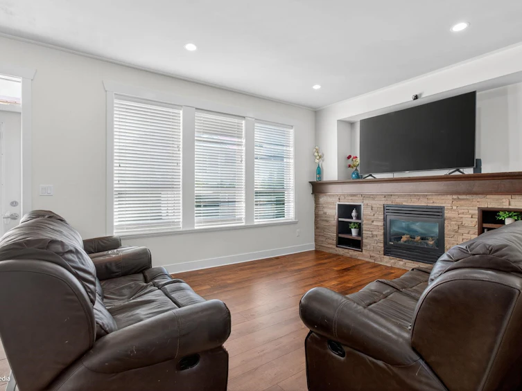 7032 195a Street, Surrey, BC, V4N 5Z2 - 11