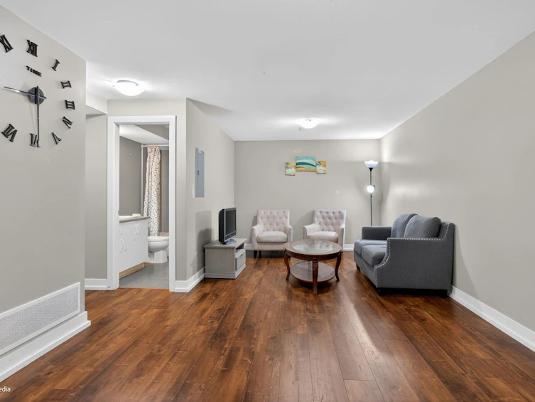 7032 195a Street, Surrey, BC, V4N 5Z2 - 33
