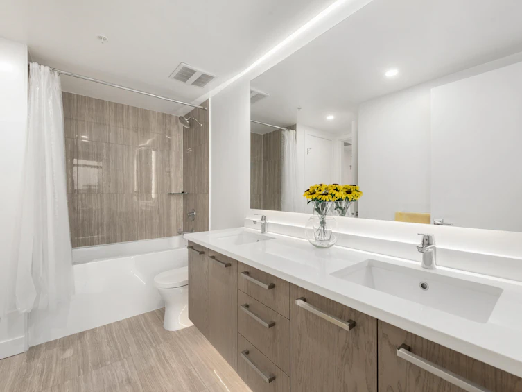 403-1588 Johnston Road, Surrey, BC, V4B 0C5 - 18