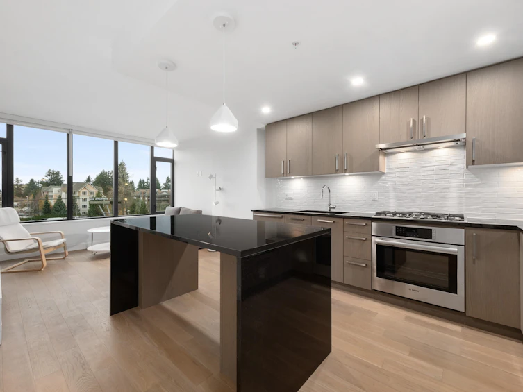 403-1588 Johnston Road, Surrey, BC, V4B 0C5