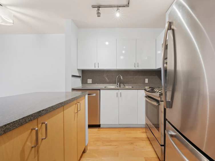 805-175 W 1st Street, North Vancouver, BC, V7M 3N9 - 13