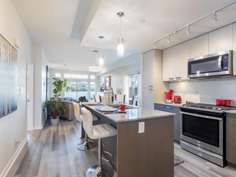 5937 Beachgate Lane, Sechelt, BC, V7Z 0S3 - 10