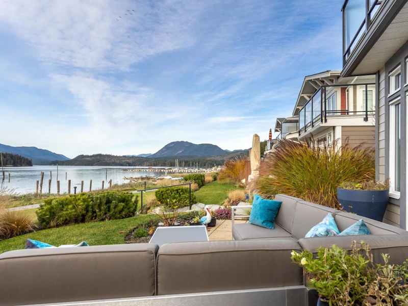 5937 Beachgate Lane, Sechelt BC
