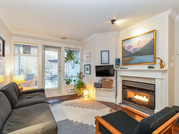 209-3333 W 4th Avenue, Vancouver, BC, V6R 4R9 - 4