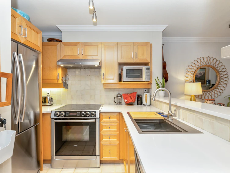209-3333 W 4th Avenue, Vancouver, BC, V6R 4R9 - 9