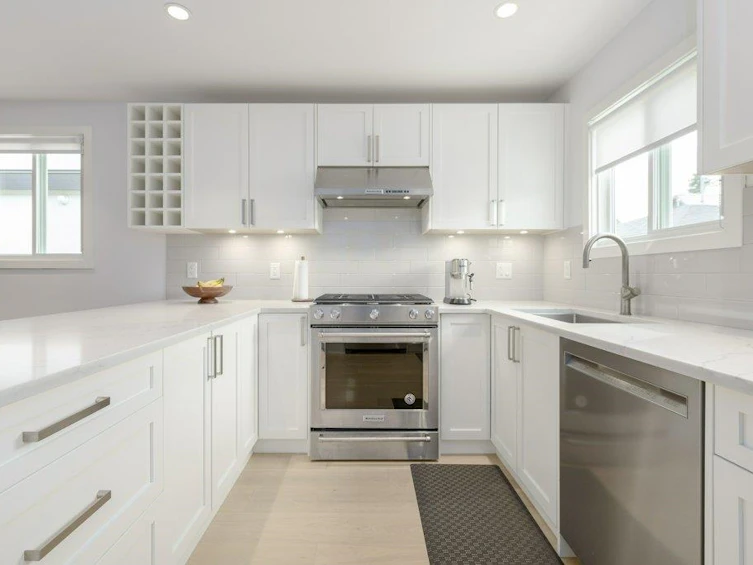 5051 Sherbrooke Street, Vancouver, BC, V5W 3M1 - 12