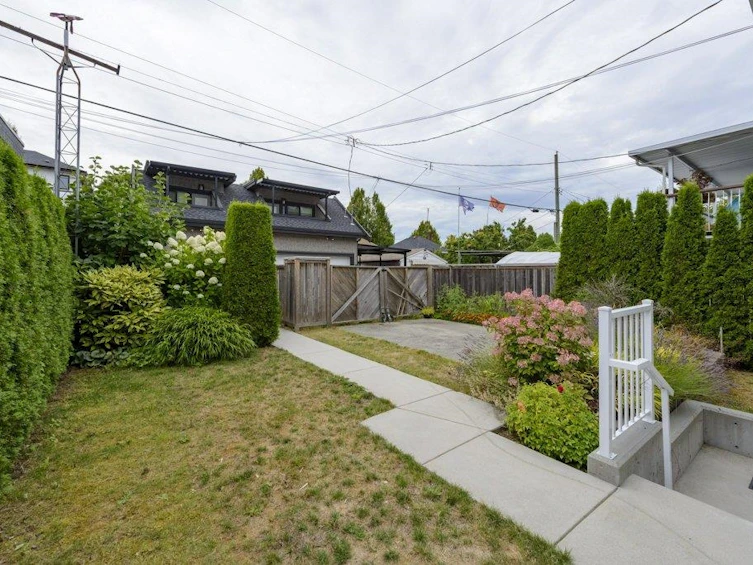 5051 Sherbrooke Street, Vancouver, BC, V5W 3M1 - 36