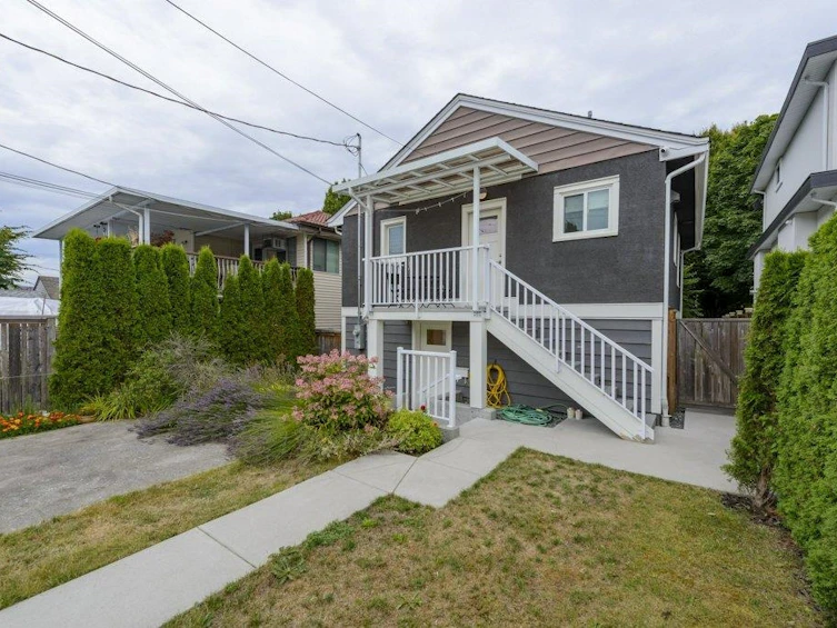 5051 Sherbrooke Street, Vancouver, BC, V5W 3M1 - 22