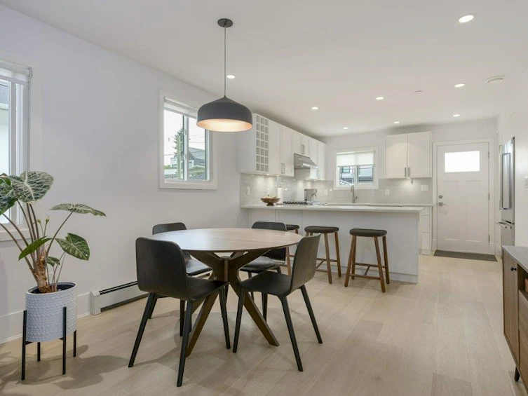 5051 Sherbrooke Street, Vancouver, BC, V5W 3M1 - 6