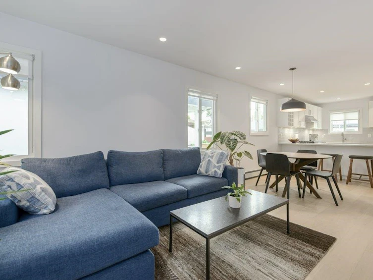 5051 Sherbrooke Street, Vancouver, BC, V5W 3M1 - 3