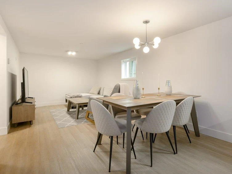 5051 Sherbrooke Street, Vancouver, BC, V5W 3M1 - 27