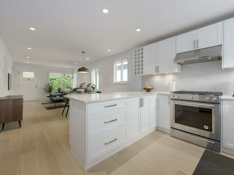 5051 Sherbrooke Street, Vancouver, BC, V5W 3M1 - 10
