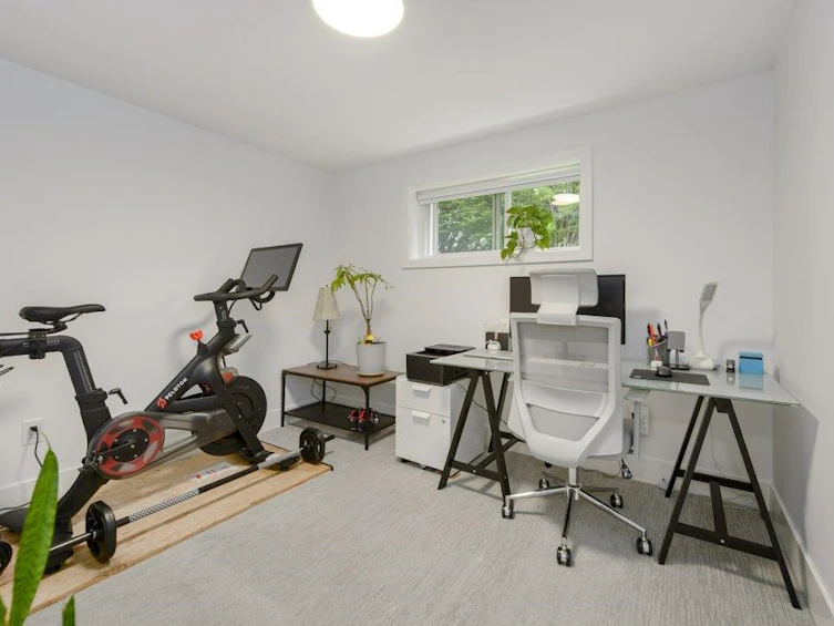 5051 Sherbrooke Street, Vancouver, BC, V5W 3M1 - 31