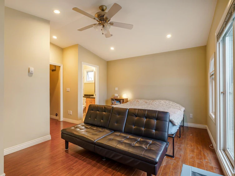 1150 East 41st Avenue, Vancouver, BC, V5W 1R2 - 21