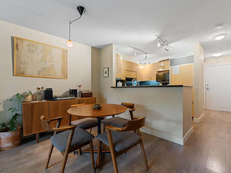 102-3083 W 4th Avenue, Vancouver, BC, V6K 1R5 - 8