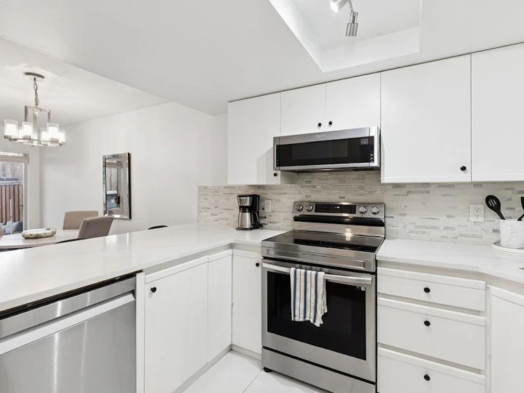 1A-1048 E 7th Avenue, Vancouver, BC, V5T 1P7 - 10