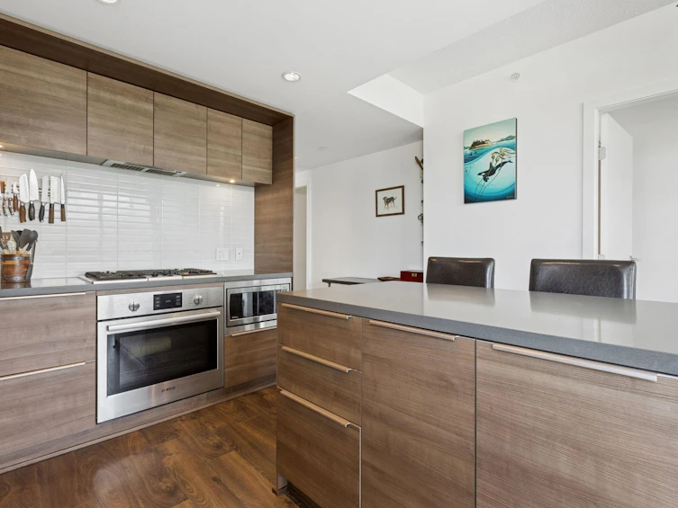 1702-1550 Fern Street, North Vancouver, BC, V7J 0A9 - 11