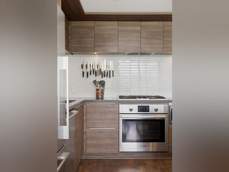 1702-1550 Fern Street, North Vancouver, BC, V7J 0A9 - 12