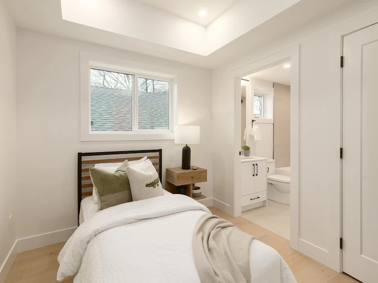 1-3508 E Pender Street, Vancouver, BC, V5K 2E3 - 11