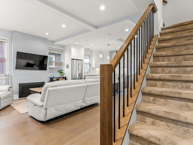 437 Vernon Drive, Vancouver, BC, V6A 3N4 - 11