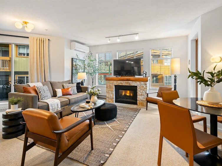 205-4338 Main Street, Whistler, BC, V8E 1B4 - 3