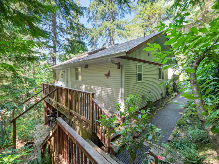 7027 Skana Crescent, Sechelt, BC, V7Z 0C8 - 3