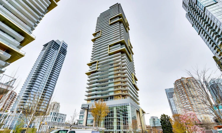 1006-6383 Mckay Avenue