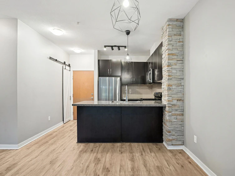 103-701 Klahanie Drive, Port Moody, BC, V3H 5C6 - 5