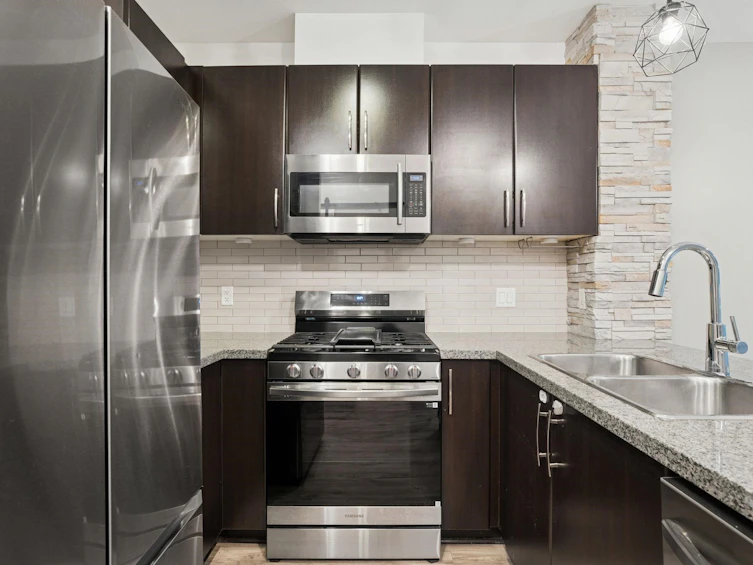 103-701 Klahanie Drive, Port Moody, BC, V3H 5C6 - 10