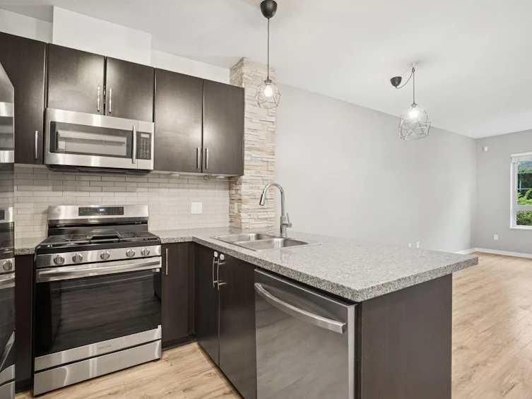 103-701 Klahanie Drive, Port Moody, BC, V3H 5C6 - 6