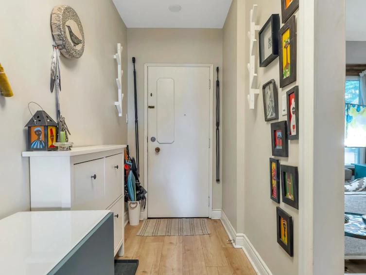 1836 E 1st Avenue, Vancouver, BC, V5N 1B1 - 2