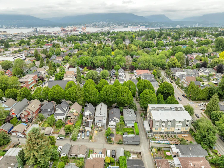 1836 E 1st Avenue, Vancouver, BC, V5N 1B1 - 39