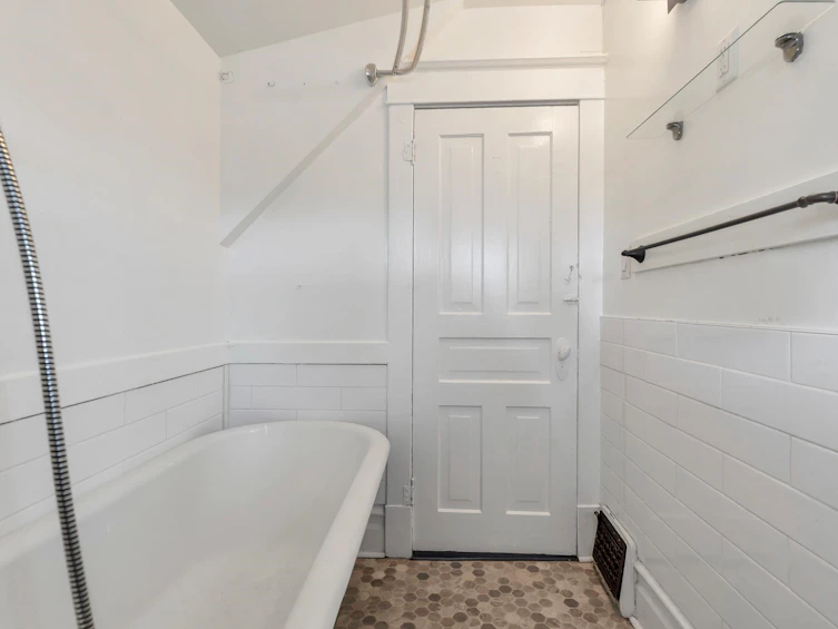1836 E 1st Avenue, Vancouver, BC, V5N 1B1 - 27