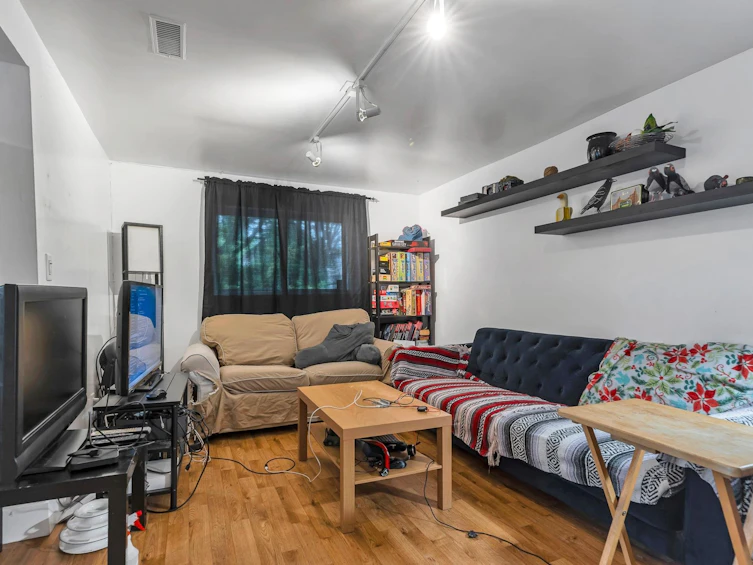 1836 E 1st Avenue, Vancouver, BC, V5N 1B1 - 6