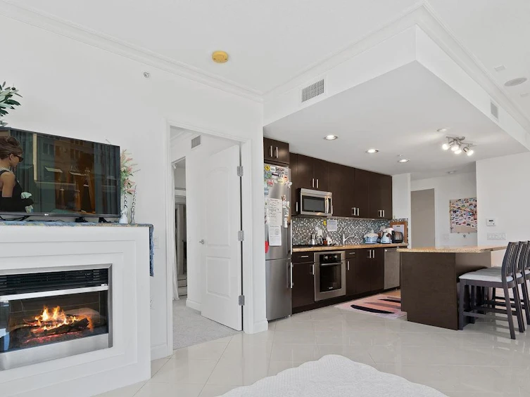 602-162 Victory Ship Way, North Vancouver, BC, V7L 0B4 - 7
