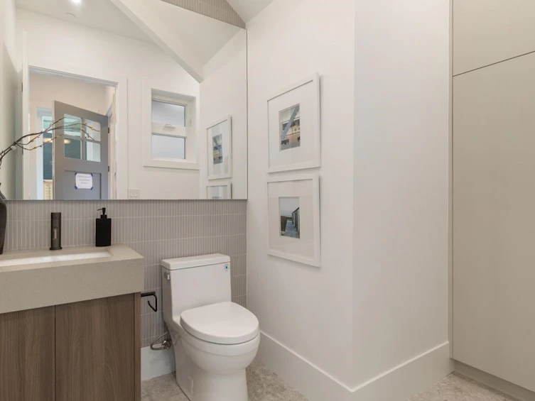 2-2680 E 5th Avenue, Vancouver, BC, V5M 1M9 - 4