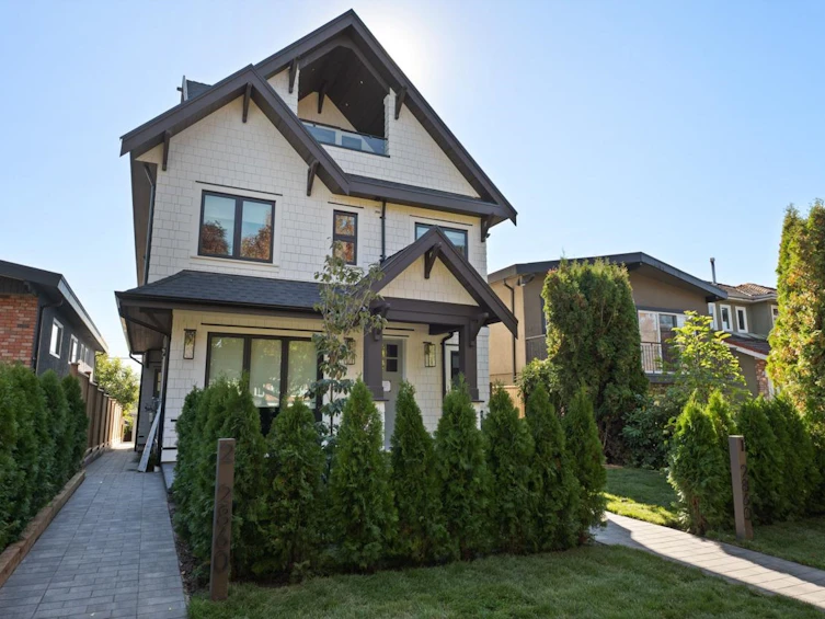 2-2680 E 5th Avenue, Vancouver, BC, V5M 1M9 - 2