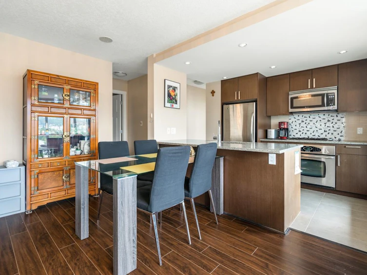 1201-2978 Glen Drive, Coquitlam, BC, V3B 0C3 - 10