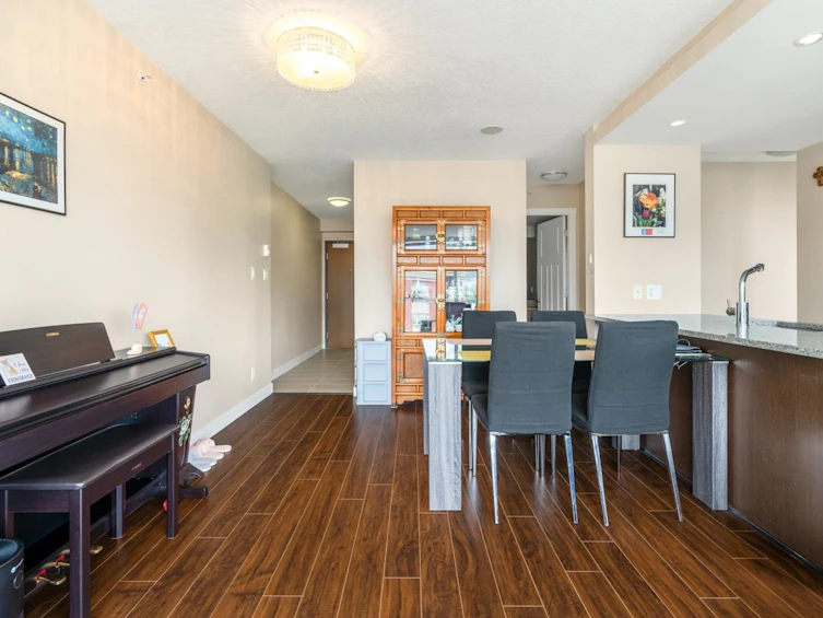 1201-2978 Glen Drive, Coquitlam, BC, V3B 0C3 - 9