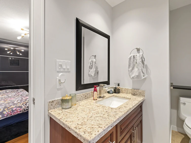 187 Warrick Street, Coquitlam, BC, V3K 6C1 - 26