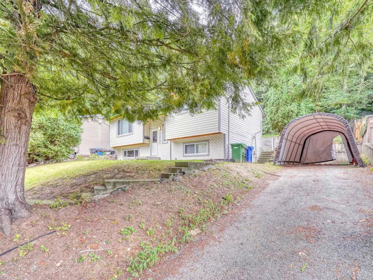 34898 Laburnum Avenue, Abbotsford, BC, V2S 5J4 - 2