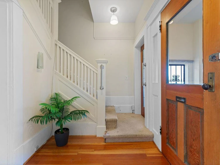 2130 Parker Street, Vancouver, BC, V5L 2L7 - 5